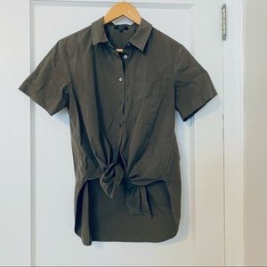 Theory olive green short sleeve crisp cotton shirt